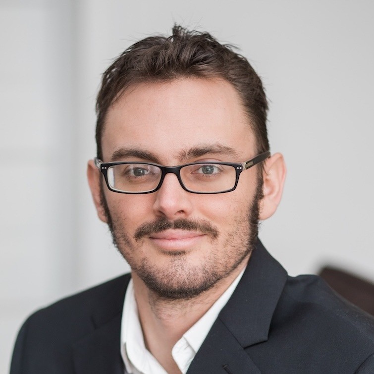 Joshua R. Davis — investor-operator and growth systems partner